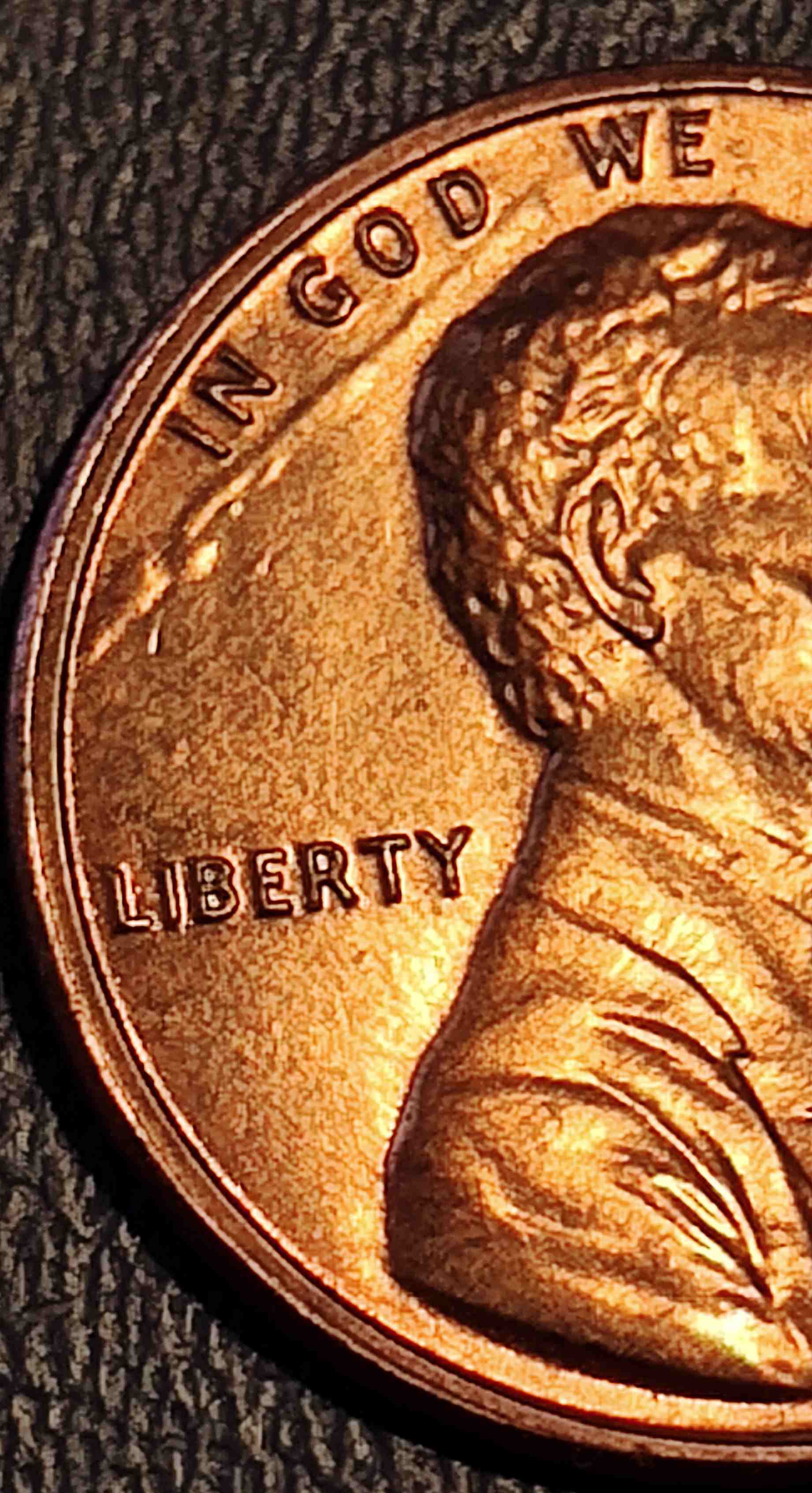 Can-Someone-Tell-Me-What-Is-Wrong-With-This-1983-Lincoln-Cent-?