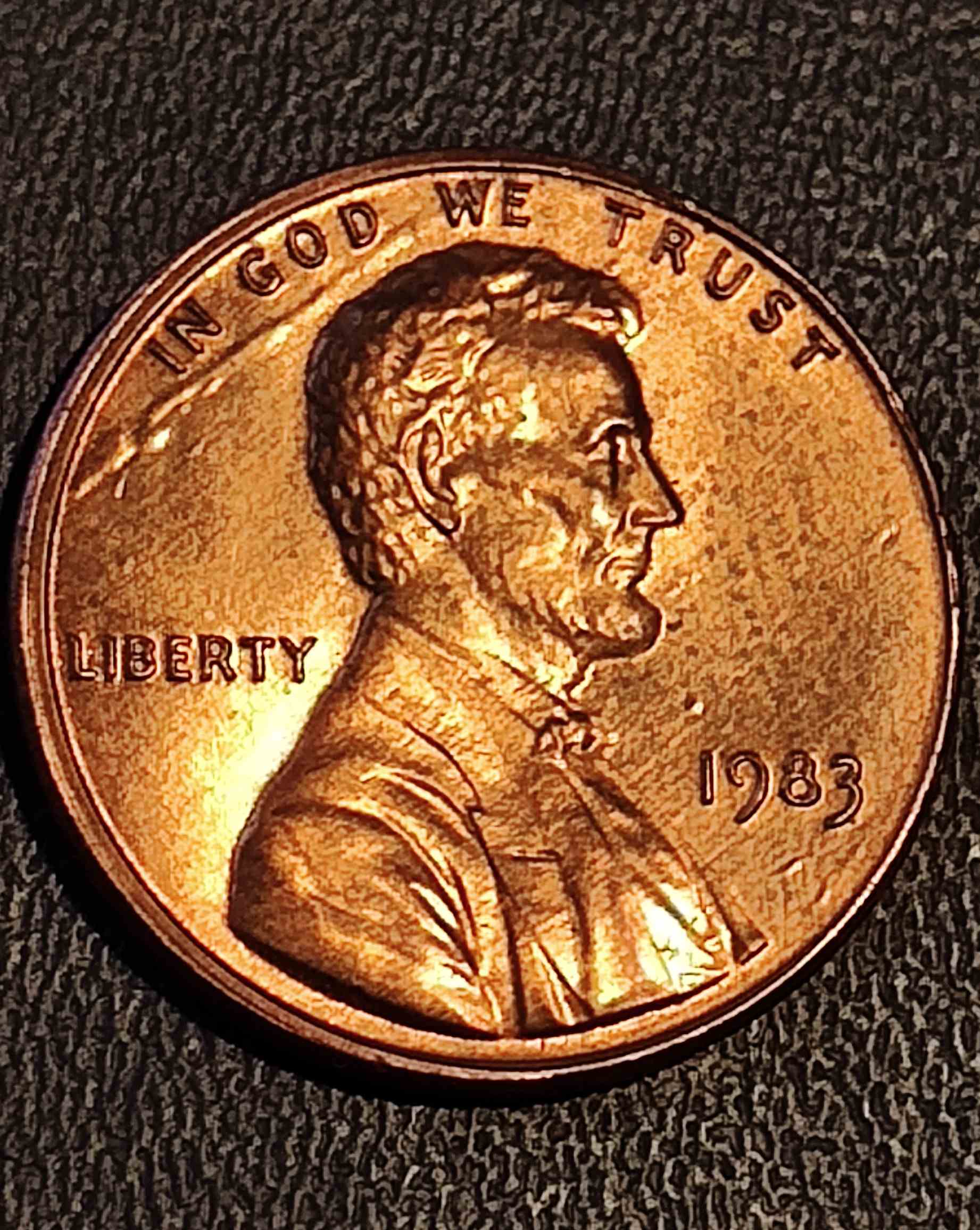 Can-Someone-Tell-Me-What-Is-Wrong-With-This-1983-Lincoln-Cent-?