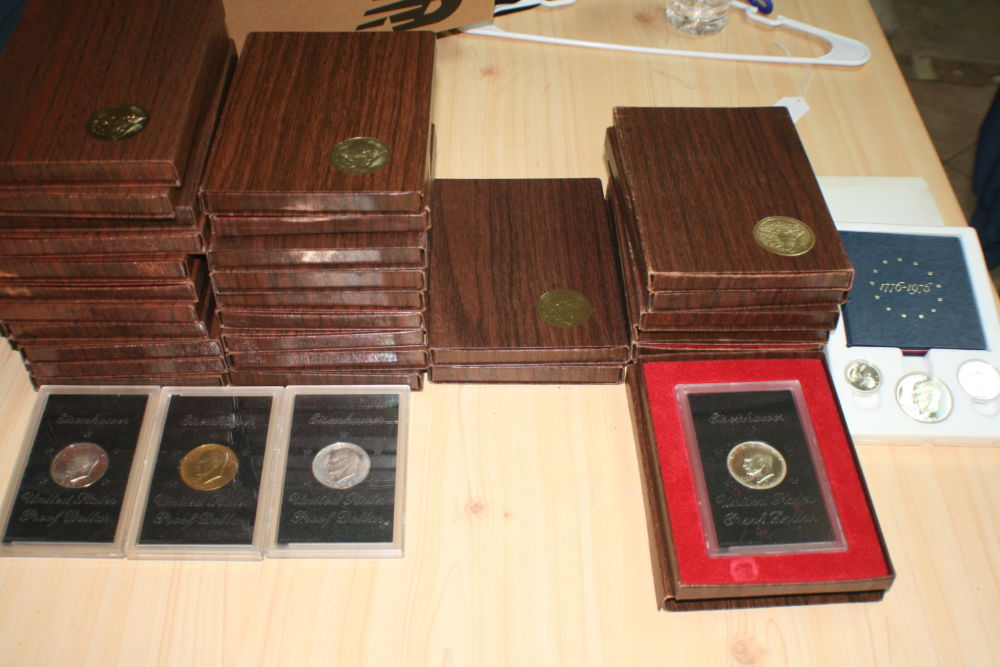 Brown-Box-Ike-Dollars-,-Look