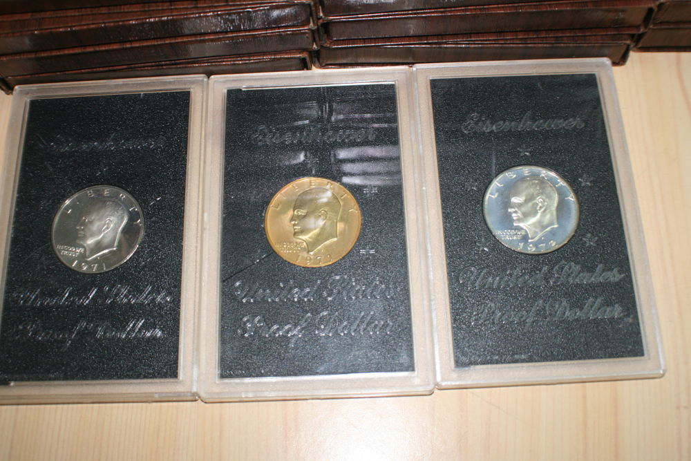 Brown-Box-Ike-Dollars-,-Look