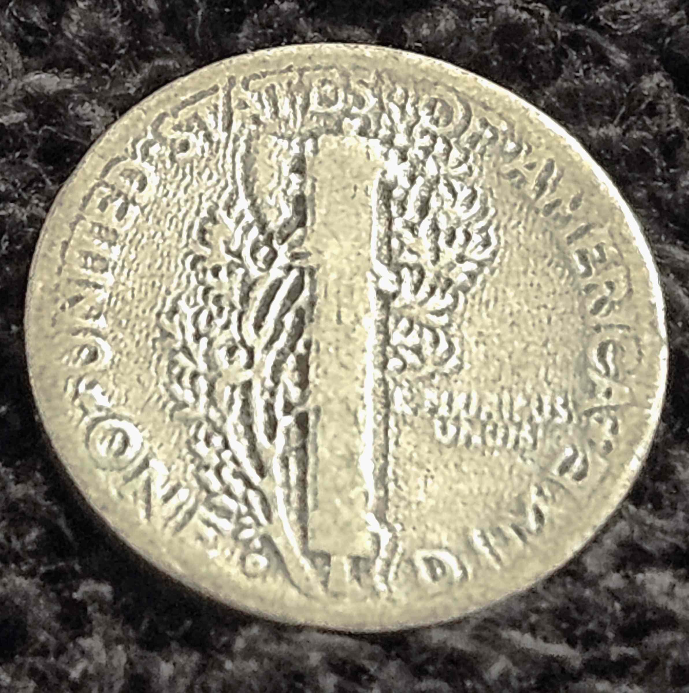 Please-Help-Identify-The-Problem-With-This-Coin-Undated-Mercury-Dime