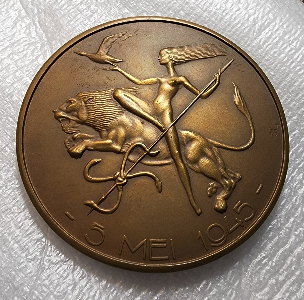 1945-Netherlands-Liberation-Medal