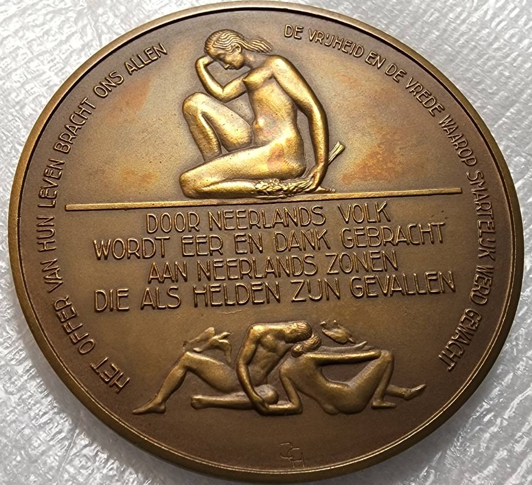 1945-Netherlands-Liberation-Medal