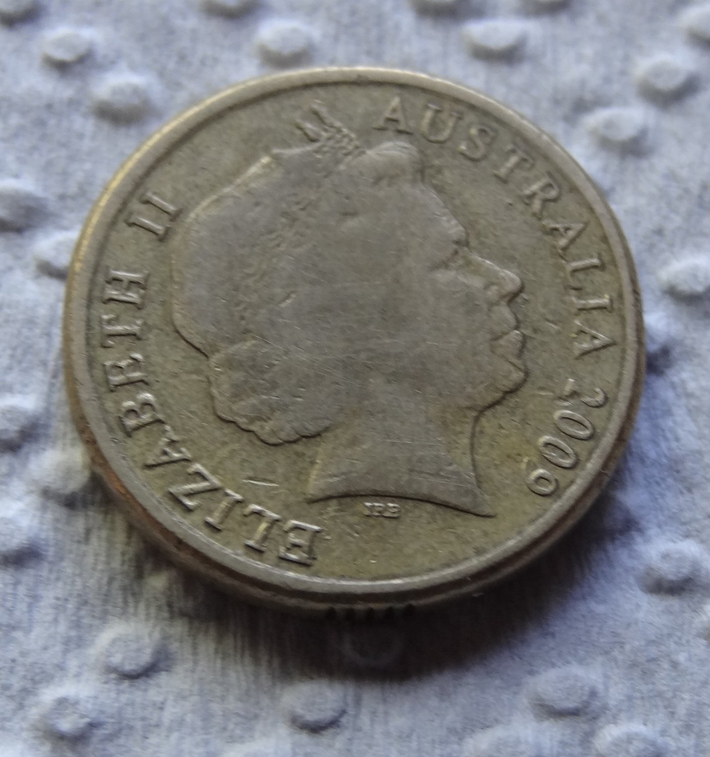 Australian-$2-Coin-2009-Faceless-Aborigine-Error?