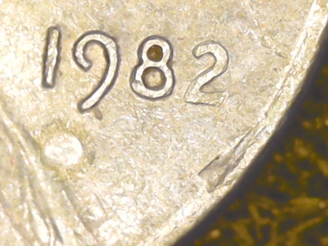 1982-Small-Date-Copper-Odd-Error---Can-Anybody-Please-Share-You-Thoughts?