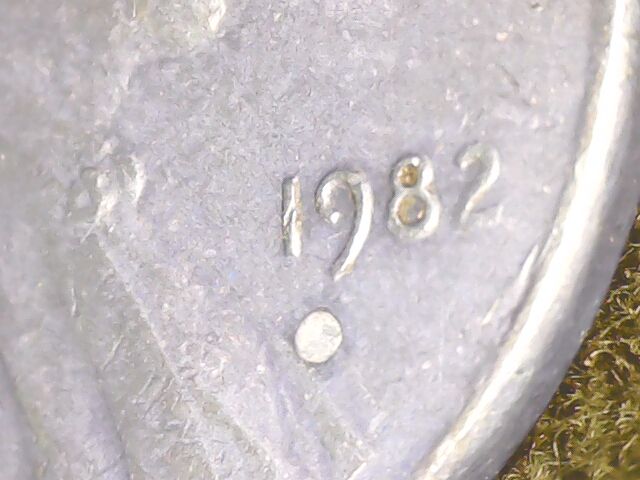 1982-Small-Date-Copper-Odd-Error---Can-Anybody-Please-Share-You-Thoughts?