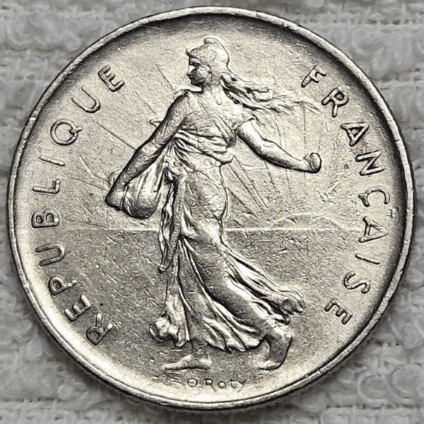 Show-Your-Coins-With-Fruit.