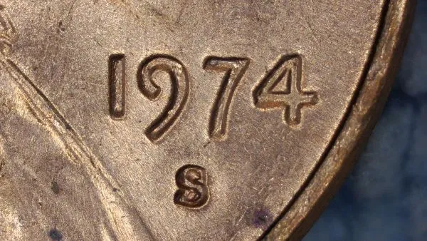 1974-Lincoln-Cents-Large-Date/Small-Date-Comparisons