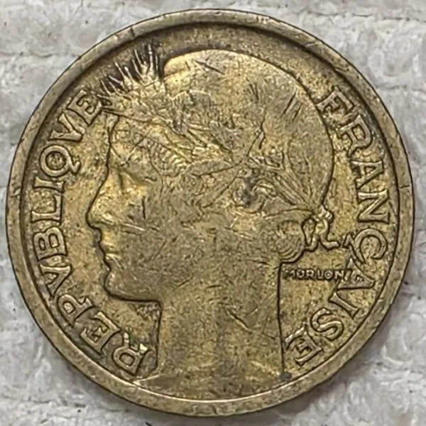 Show-Your-Coins-With-Fruit.