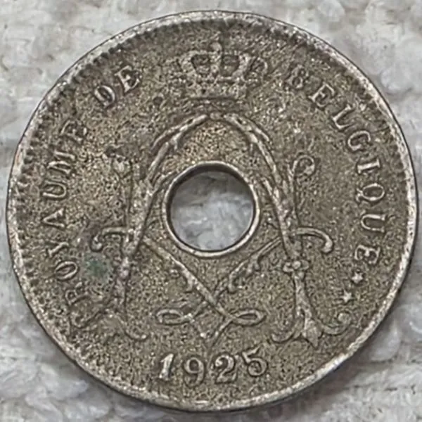 Post-Your-Coins-With-Coats-Of-Arms,-Shields,-Crests,-Crowns,--Etc.