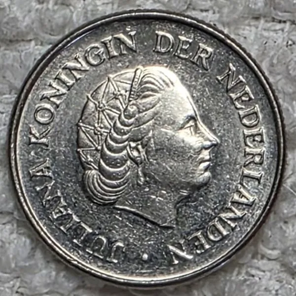 Post-Your-Coins-With-Coats-Of-Arms,-Shields,-Crests,-Crowns,--Etc.