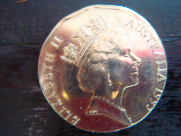 Error-Coin-1995-Weary-Dunlop-50c-Stamped-Onto-20c-Piece