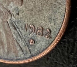 1982-Lincoln-Copper-Penny-.-I-Pinched-Myself-But-Still-Not-Sure!-It-Looks-Too-Good-To-Be-True-: