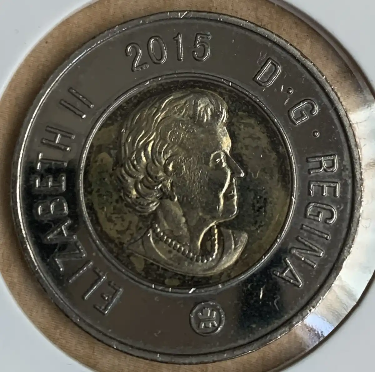 2015-Double-Date-Sir-John-A-Macdonald-Toonie-With-RCM-Logo-On-The-Obverse