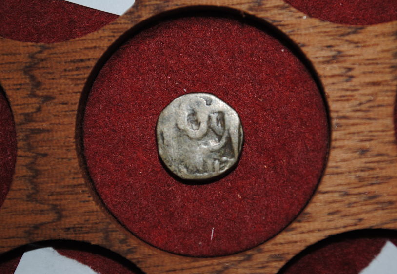 Indian-Coins-That-Need-Identifying-Id:-Admixture-Of-Mughal,-Delhi-Sultanate-And-Princely-States