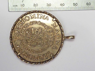 1757-Gold-8-Escudo-Coin---Any-Help?