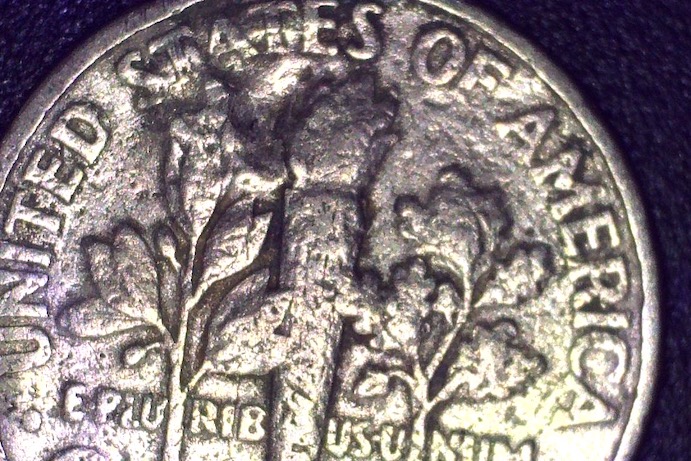 2004-P-Dime-With-Some-Kind-Of-Deformity-?-Need-Help-On-This-One