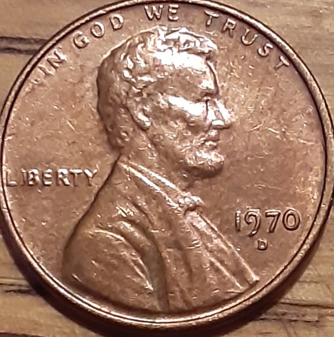 1970-D-Pennies,-Both-Look-Different?