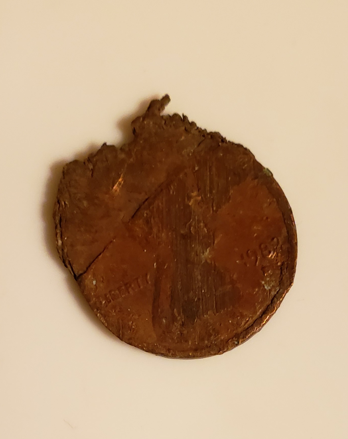 Please-Help-Identify-This-Mess-Of-A-1982-D-Lincoln-Cent-As-A-Mint-Error-Or-Damaged?