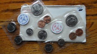 Whoa..-Anyone-Know-The-Value-Of-1982-&-1983-Mint-Sets?