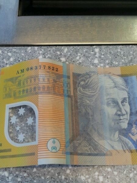 Found-This-Fade-Out-Note-Worth-Anything