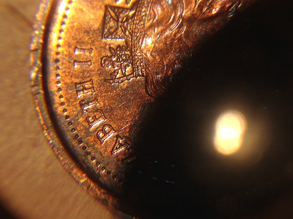 2000-1-Cent-Queen-Spit-Bead-:-Die-Clash--Dot?