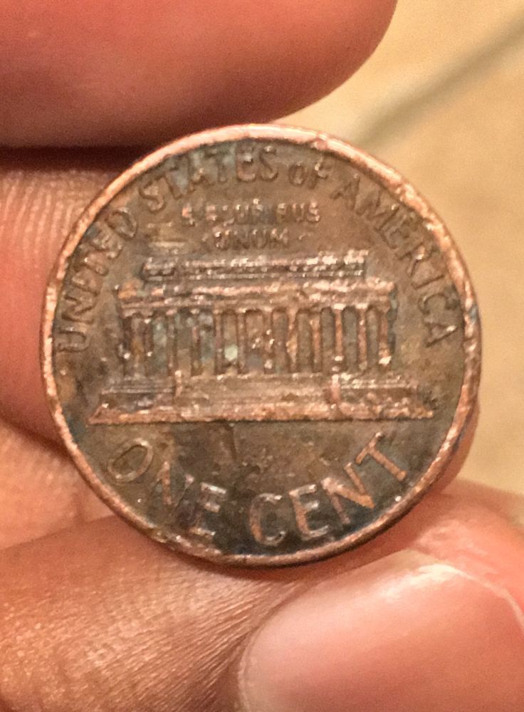 Wondering-What-The-Value-Of-This-1992-D-Is.-Not-Sure-Whether-Open/Closed-Am