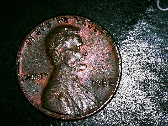 Found-A-1982-P-Button-Eye-Penny