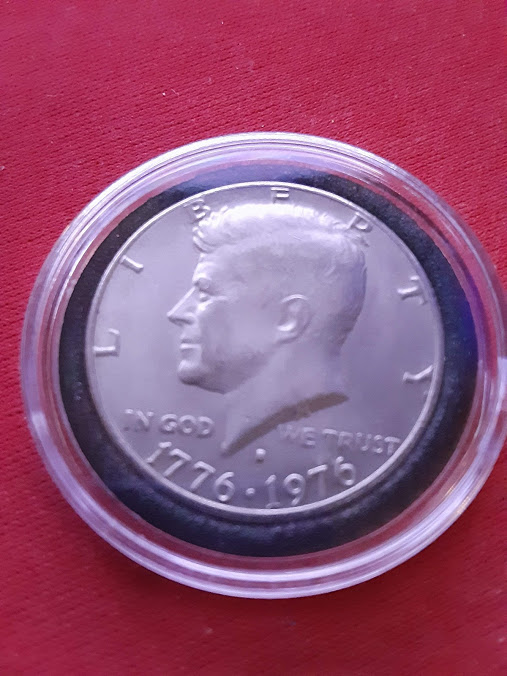 1776--1976-Bicentennial-Kennedy-D-Half-Dollar-Mint-Mark-Error?