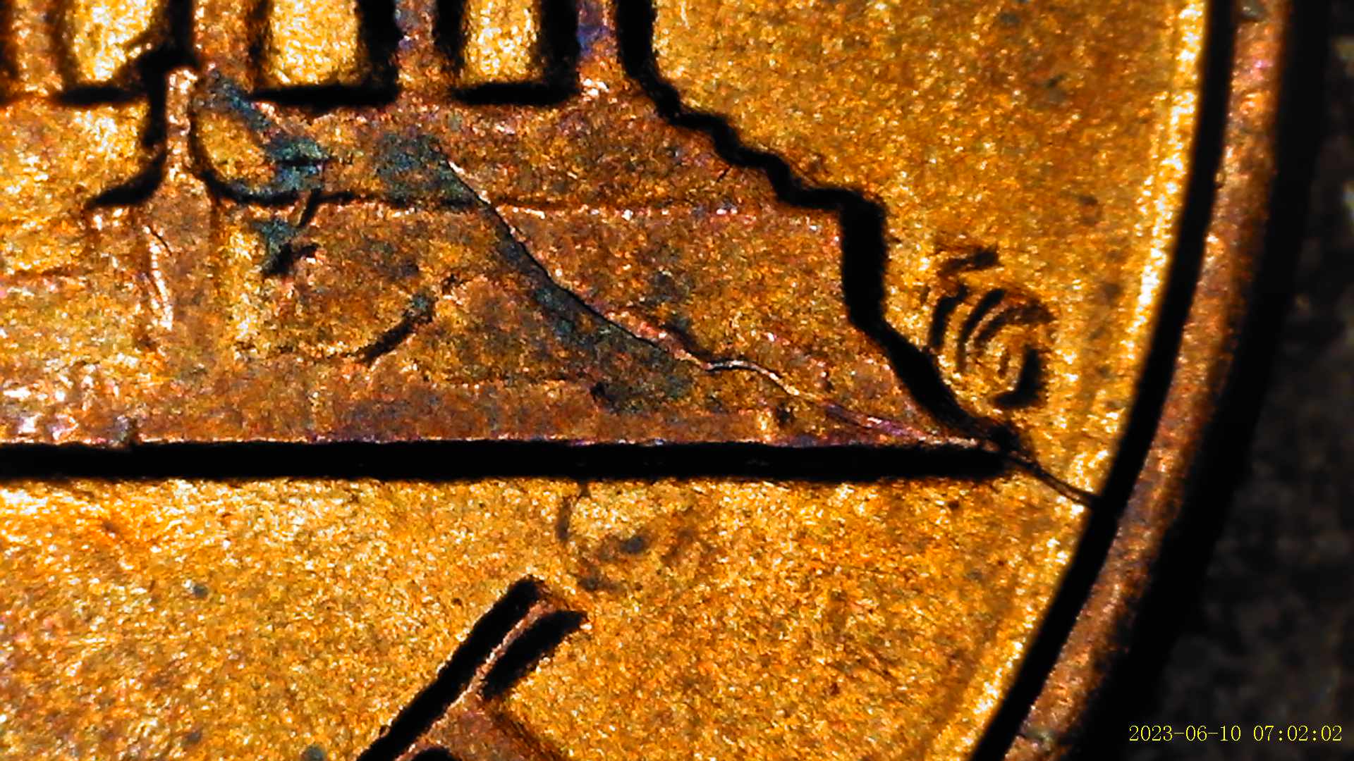 1982-Large-Date-Penny-With-Cud-/-Die-Crack-Location-Obverse/Reverse