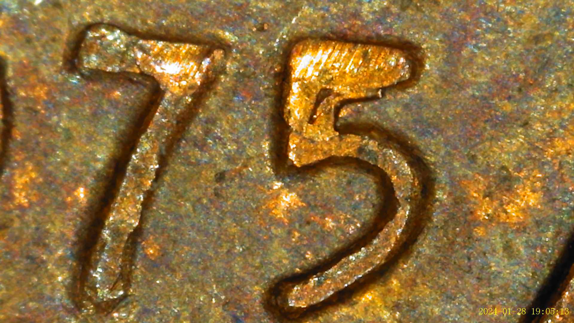 1975-D-Lincoln-Memorial-Penny-Appears-To-Show-Doubling-At-Date