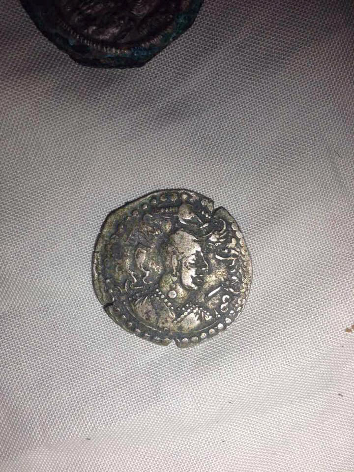 I-Hav-No-Ideea-What-I-Got,-First-Time-On-This-Forum-Coins,-Letter,-Ring