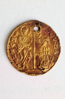 Need-Hlep-To-ID-This-Gold-Religious-Medallion