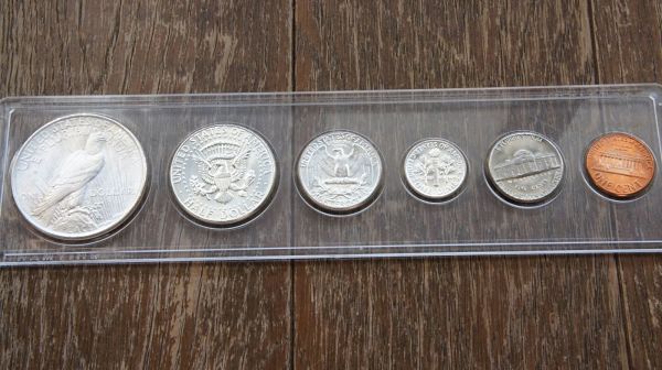 An-Interesting-Purchase-Peace-Dollar-In-Holder.