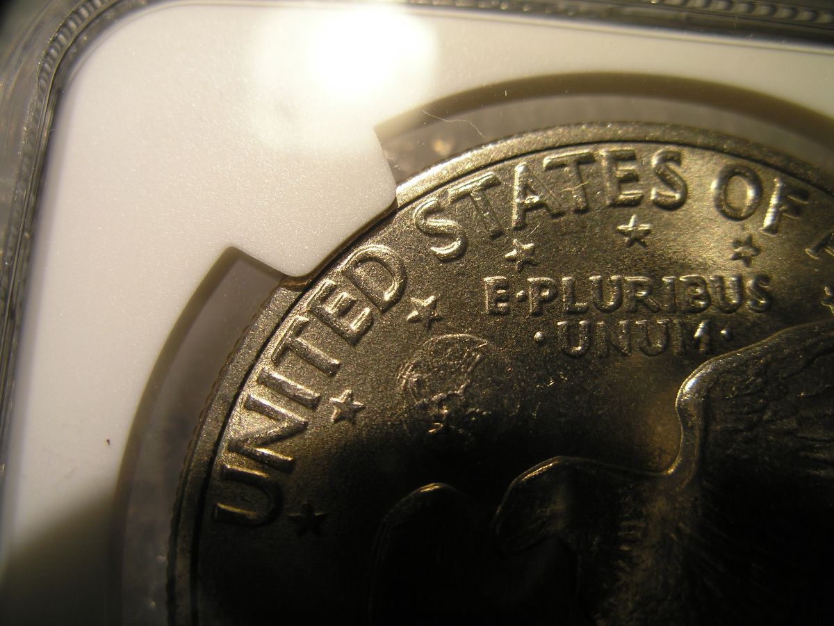 Is-The-RevRe-Entry-Vehicle-Visible-On-My-1971-D-Friendly-Ike?
