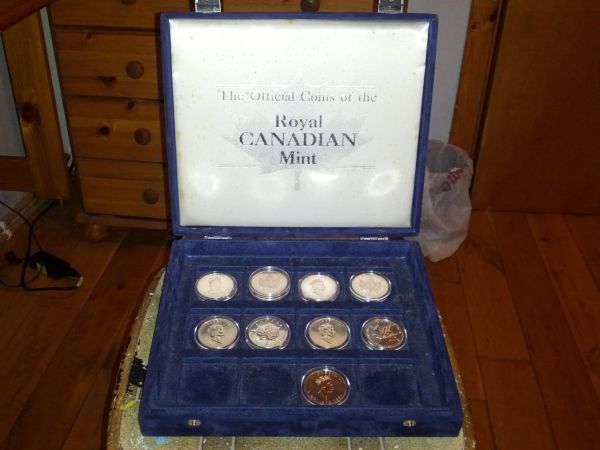 Canadian-$5-Maple-Leaf-Coins-1988-1997-Value?