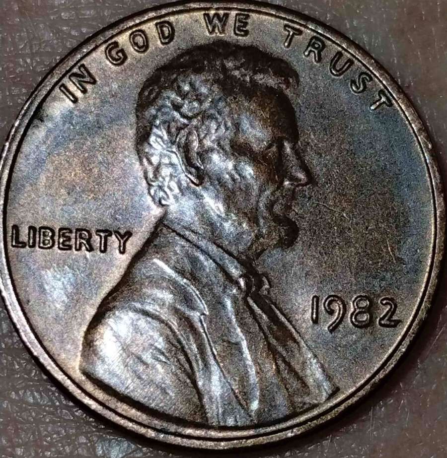 1982-Lincoln-Memorial-Cent-No-Mint-Large-Date-Identification