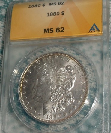 Backwards-Slabbed-Gold-Sovereign