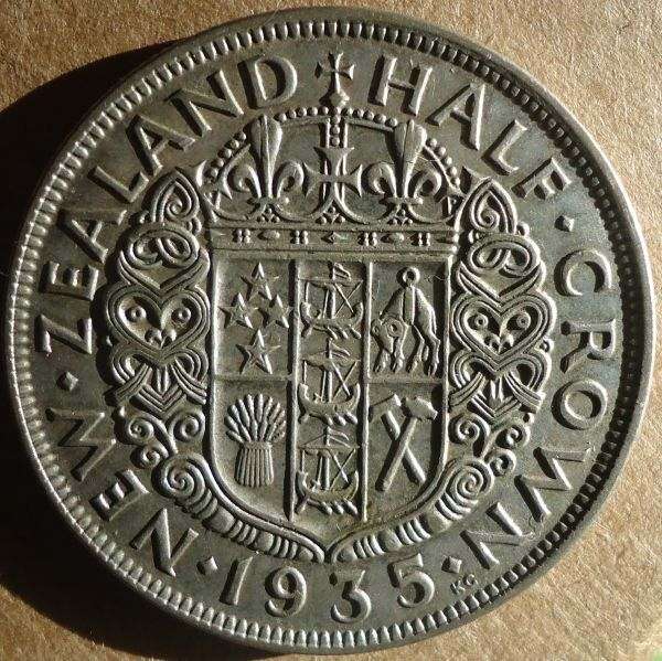 1935-New-Zealand-Half-Crown