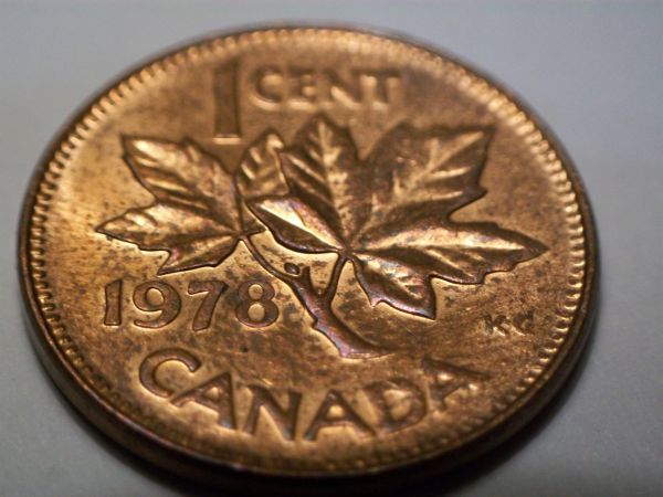 1978-Can.-Cent--Double-Queen's-Back.