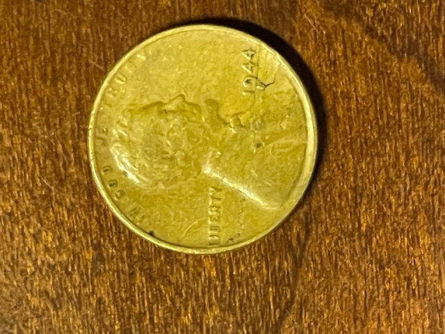 Is-This-A-1944-Broken-Die?-Or-Just-Damage?-Cent