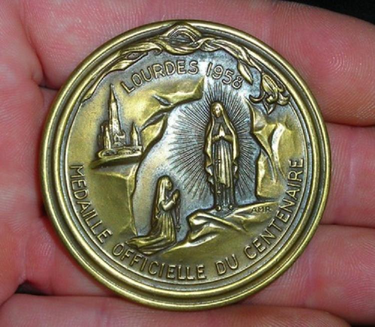 1858-1958-Our-Lady-Of-Lourdes-Gold-Medallion/Coin?-I-Am-The