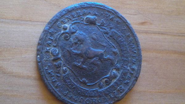 Help-Please-To-ID-This-Coin: