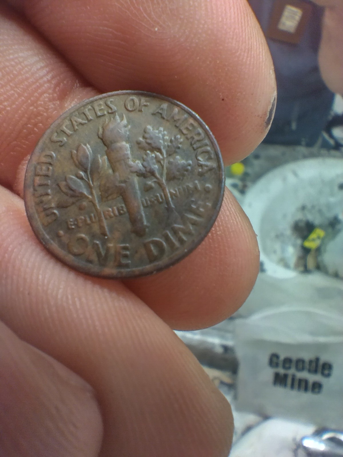 Found-This-In-A-Bank-Roll-1987-P-Dime-Missing-Clad-Layer-Or-Wrong-Planchette?-Any-Info?