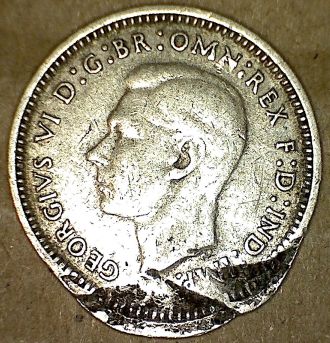 1942-D-Threepence-Elongated?-Error?