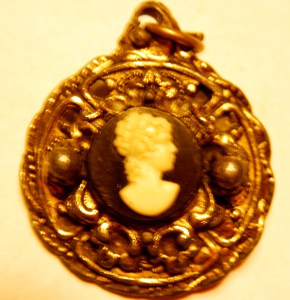 Strange-Cameo/Soldier-Pendant,-Help!