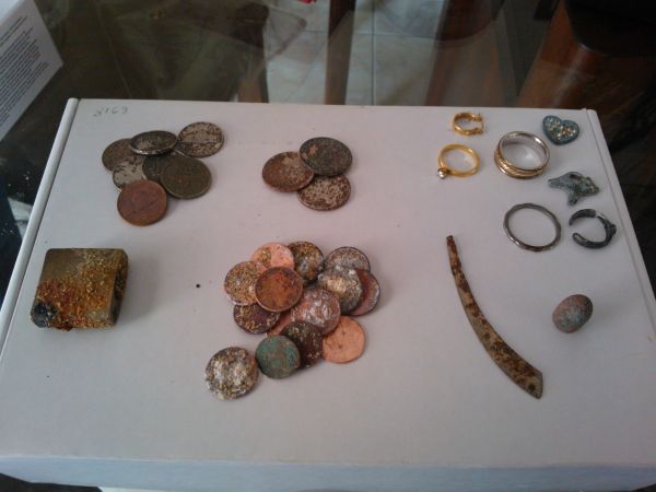 Yeahhh!!-Lol-Todays-Finds.-Need-A-Detector.
