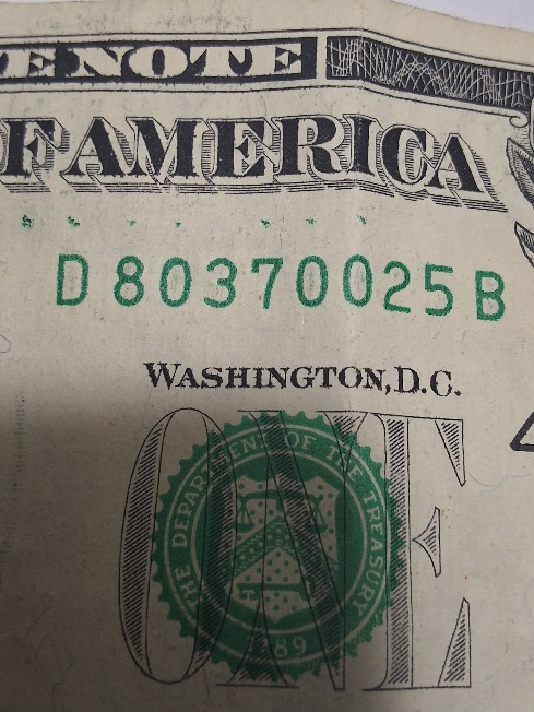 2017-A-Series-One-Dollar-Note-With-7-Green-Ink-Dots-And-A-Low-B