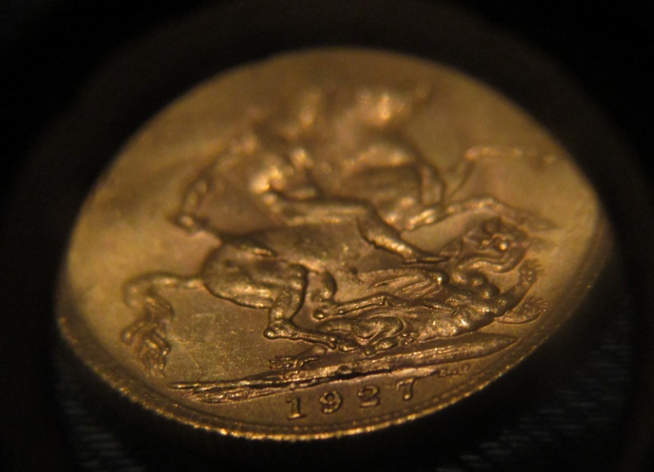Sovereign-1927-With-Big-Die-Crack