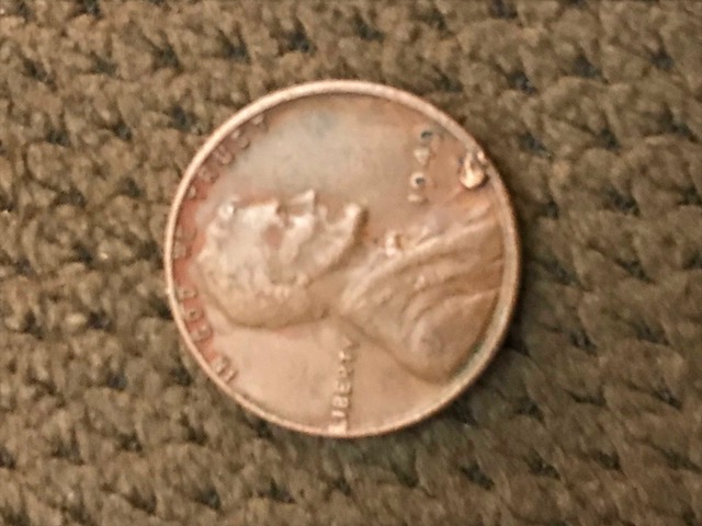 1949-Penny-With-Blob-Of-Copper-Under-Date